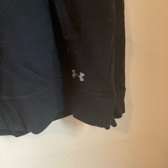 Under Armor Women’s Sweatshirt Black Medium - Picture 2 of 8